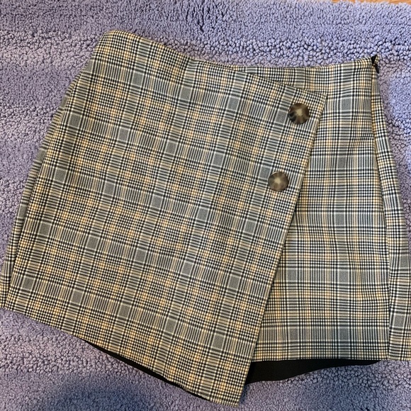 Skorts - Picture 4 of 8